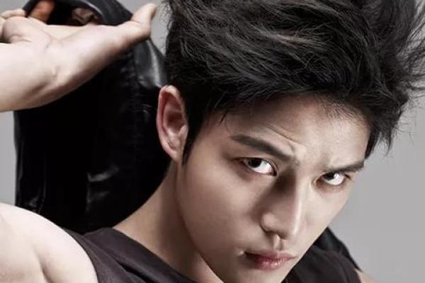 八字眉眉尾下垂的男人适合结婚吗